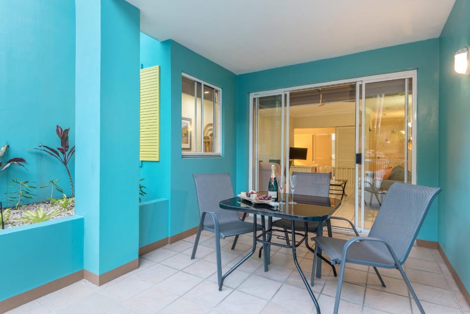 Patio, Seating area