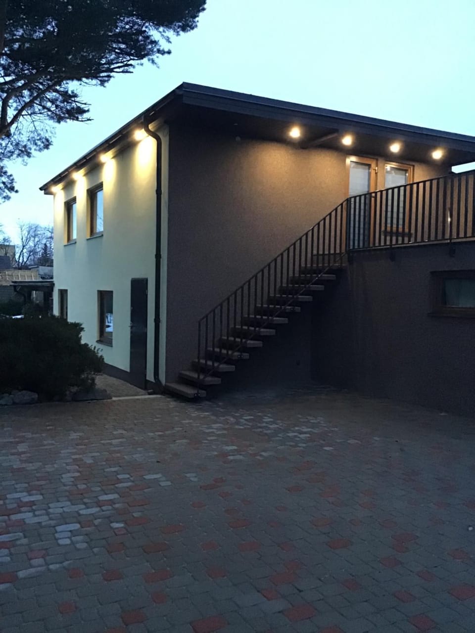 Facade/entrance