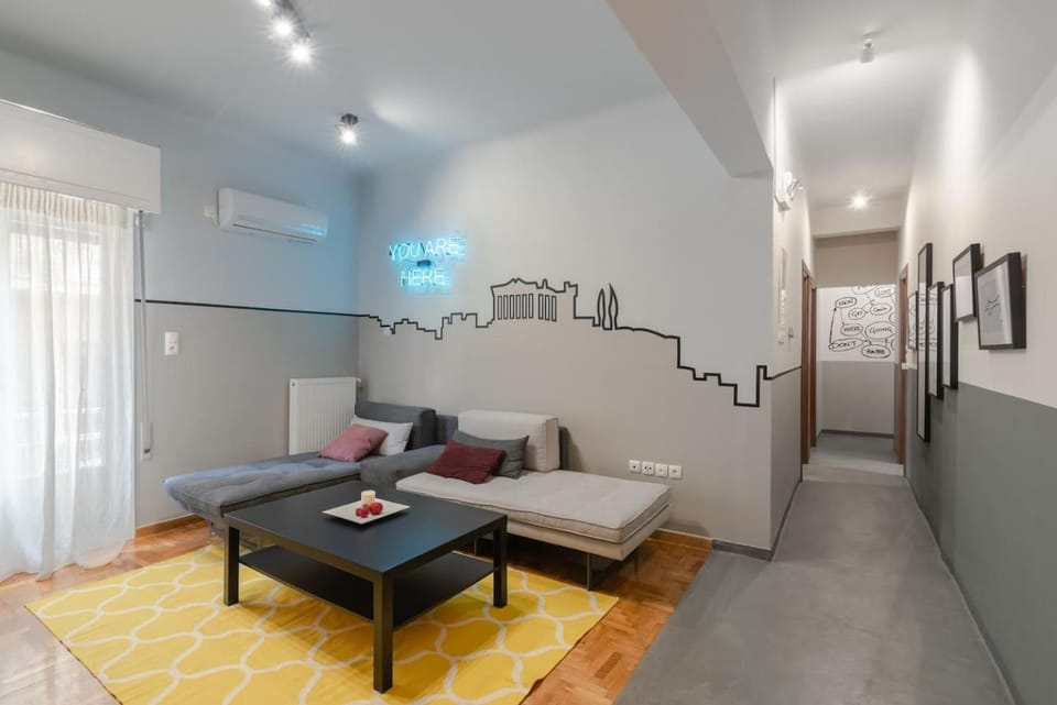 Living room, Seating area