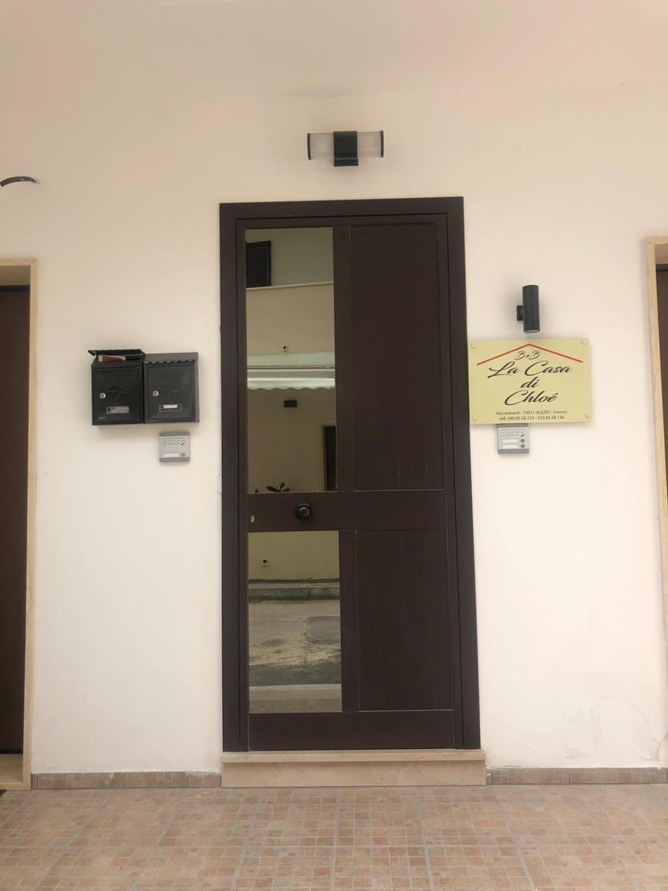 Facade/entrance