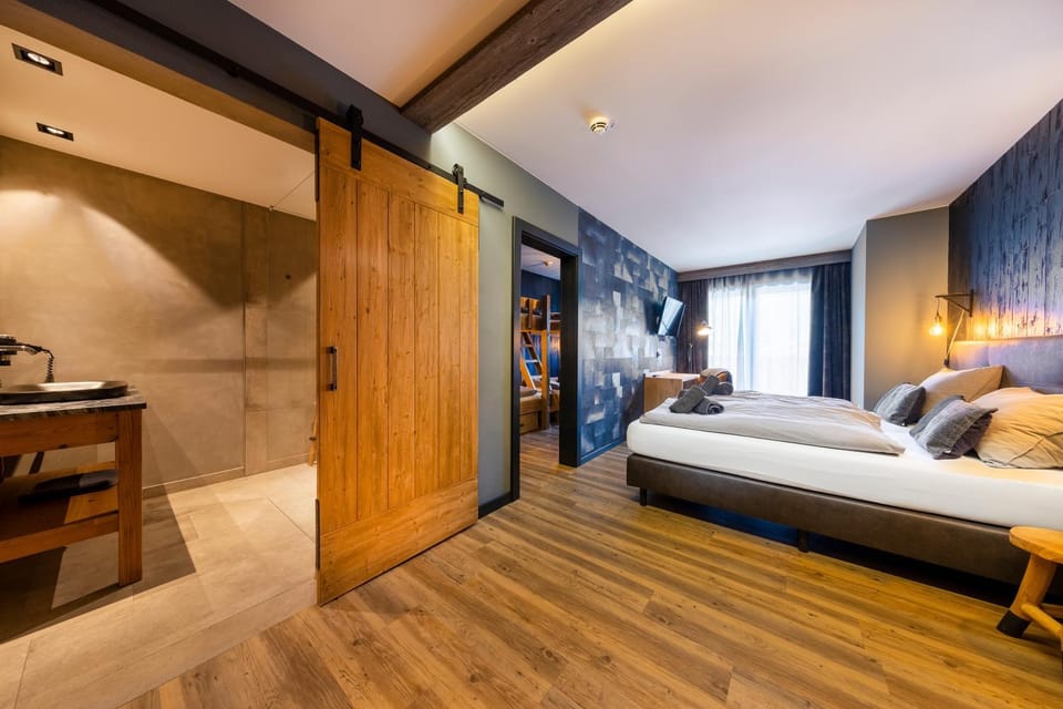 Bathroom, Bedroom