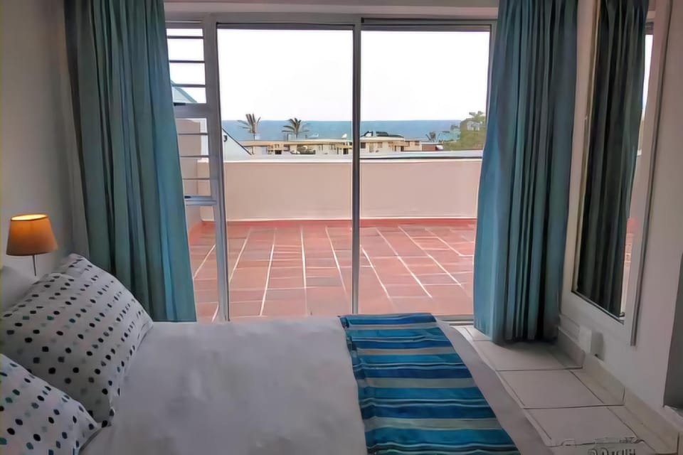 Bed, Balcony/Terrace, Bedroom, Sea view