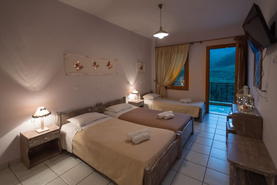 Το Ηλιοβασίλεμα Bed and Breakfast in Peloponnese, Western Greece and the Ionian