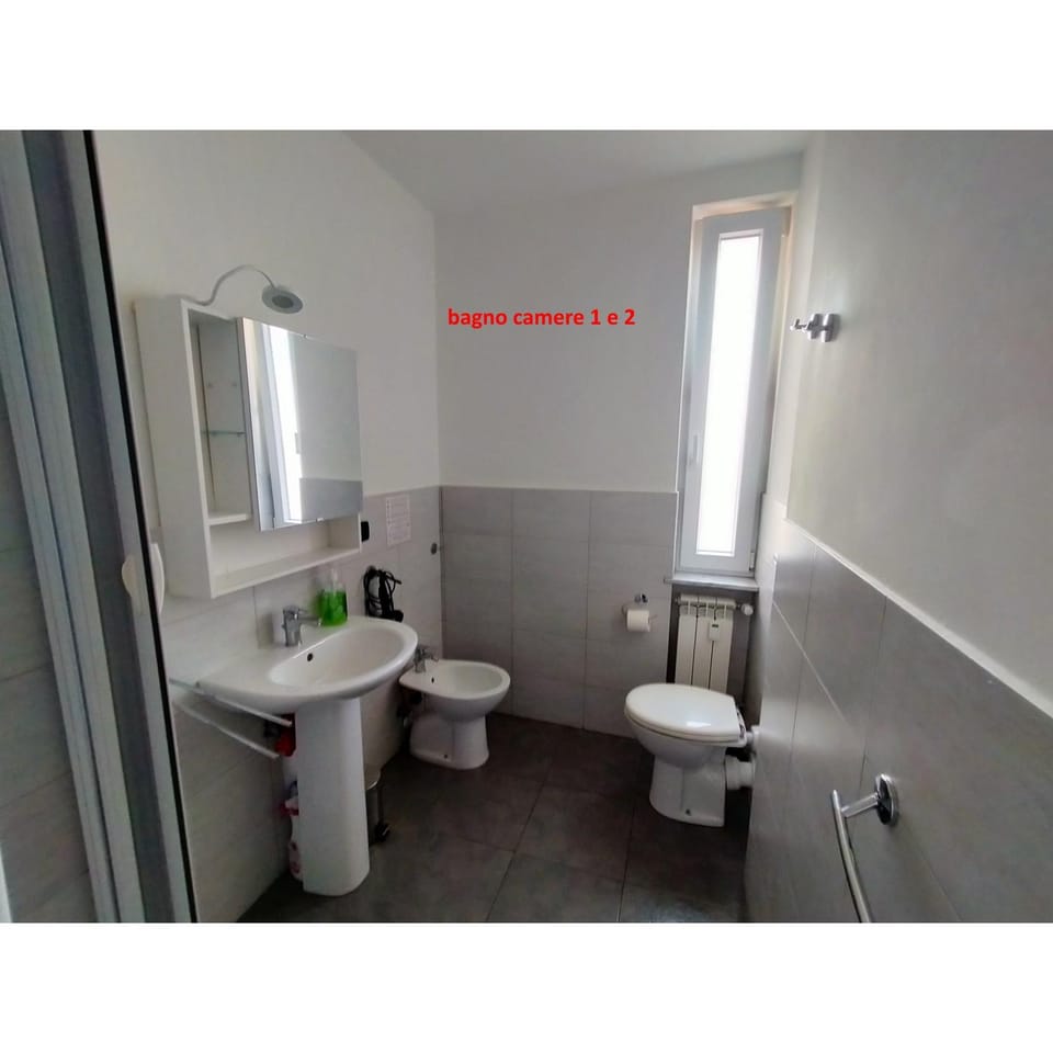 B&B Gaslini & Mare (anche con uso cucina) Bed and Breakfast in Genoa