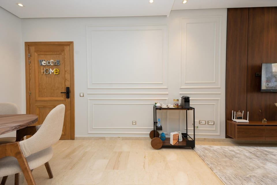 Studio cosy près de l aéroport Mohamed 5 Casablanca -literie Simmons premium Netflix et Tv channels Apartment in Casablanca-Settat