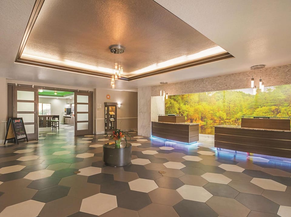 Lobby or reception, On site