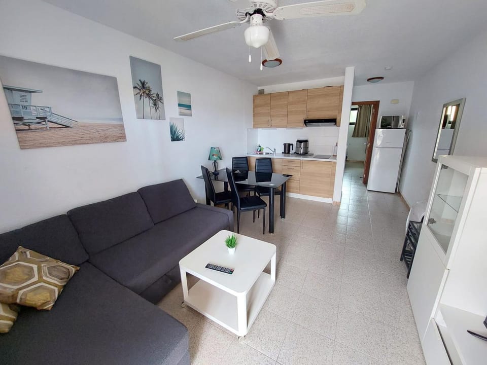 Bed, Kitchen or kitchenette, Living room, kitchen