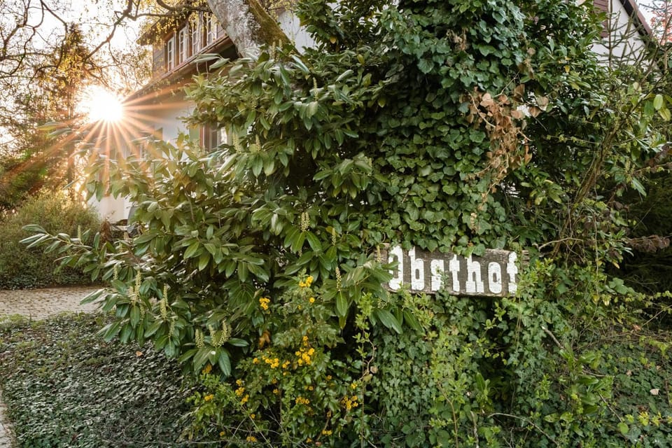 Gästehaus Obsthof Gottenheim Bed and Breakfast in Freiburg