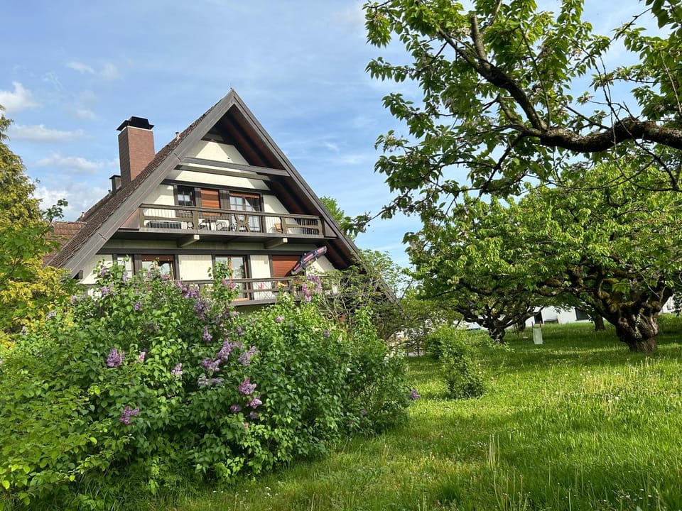 Gästehaus Obsthof Gottenheim Bed and Breakfast in Freiburg