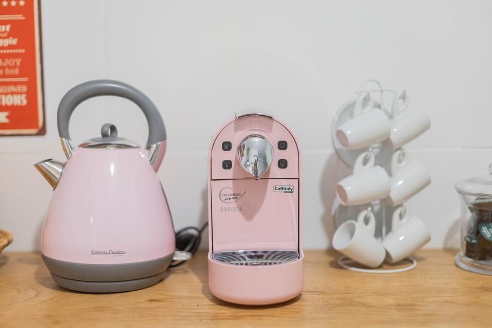 Coffee/tea facilities, Kitchen or kitchenette