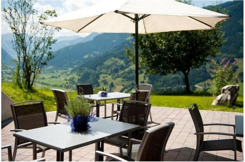Facade/entrance, Garden, Garden view, Mountain view, Internal: Not applicable to any particular room