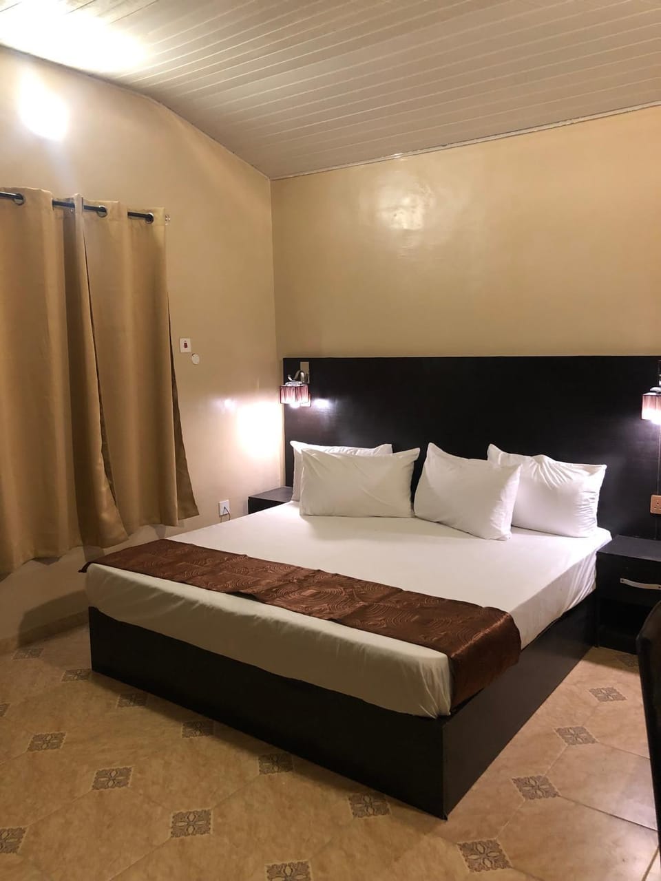 Bed, Bedroom