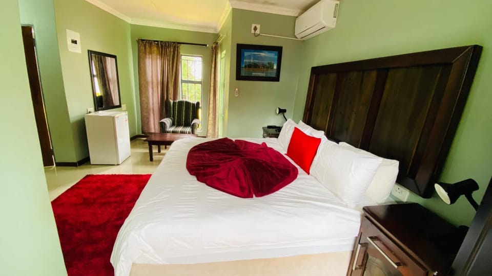 Seating area, Bedroom