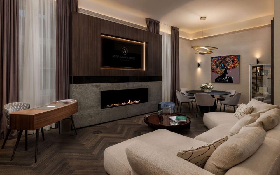 TV and multimedia, Living room, Photo of the whole room, Seating area