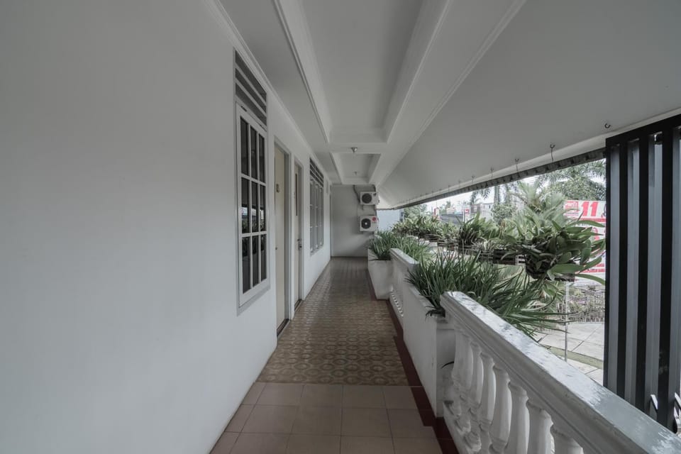 RedDoorz Syariah Plus @ Banjarbaru Bed and Breakfast in Indonesia