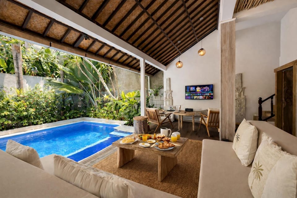 Smiling Cactus Villas - Seminyak Villa in Kuta