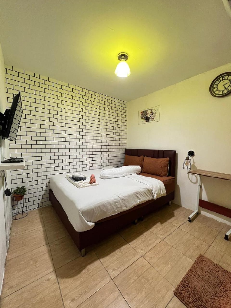 Bedroom, towels