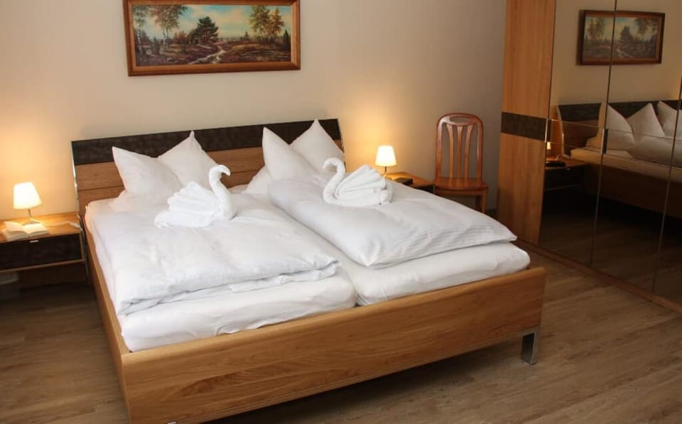 Bed, Photo of the whole room