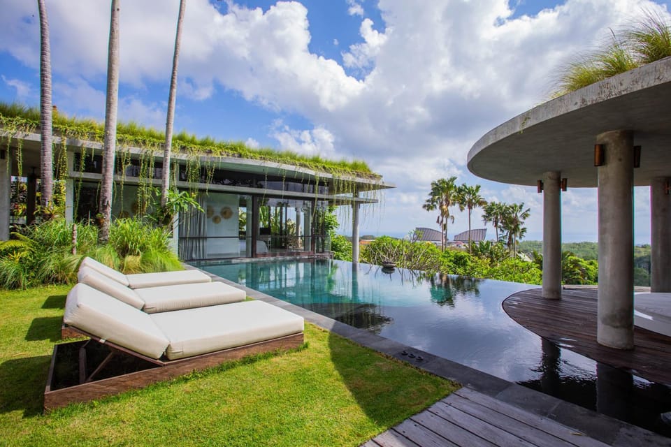 Property building, View (from property/room), Mountain view, Sea view, Swimming pool, sunbed