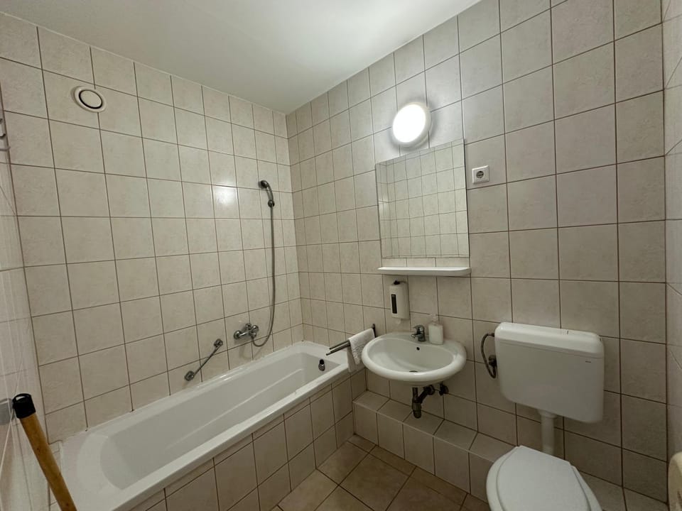 Toilet, Bathroom, Bath