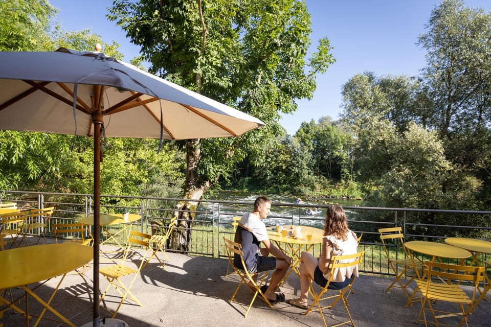 Property building, Restaurant/places to eat