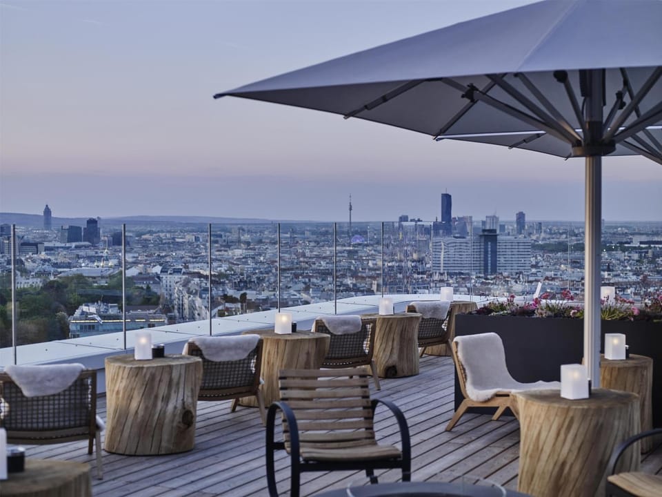 Lounge or bar