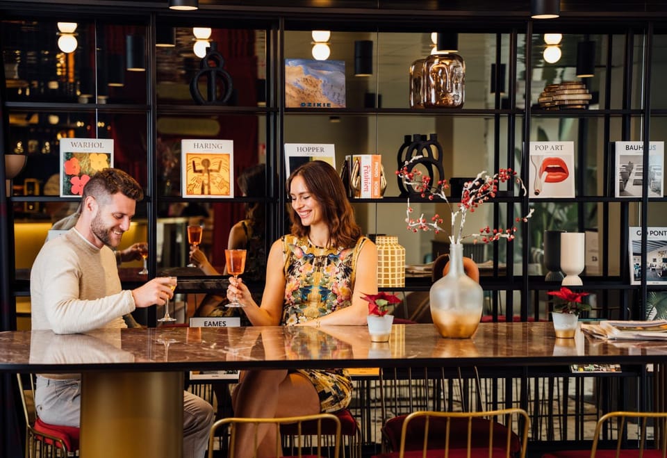 Lobby or reception, Lounge or bar, Food and drinks, Guests, Drinks, Alcoholic drinks, Non alcoholic drinks