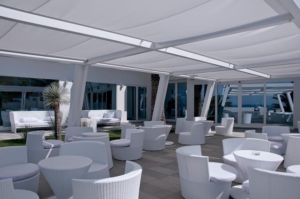 Lounge or bar