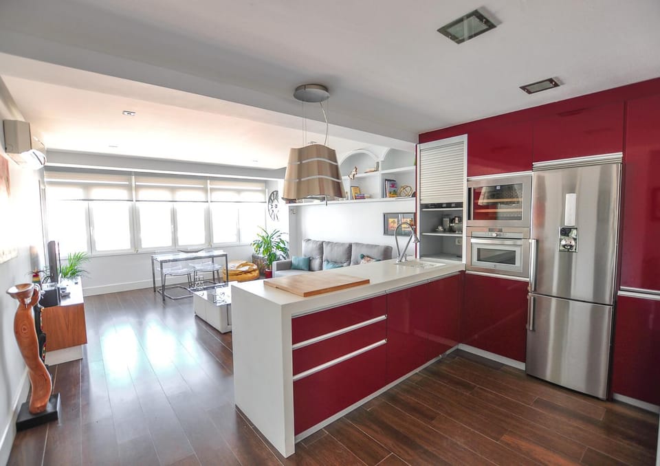 Kitchen or kitchenette, Living room, Photo of the whole room, dishwasher, oven