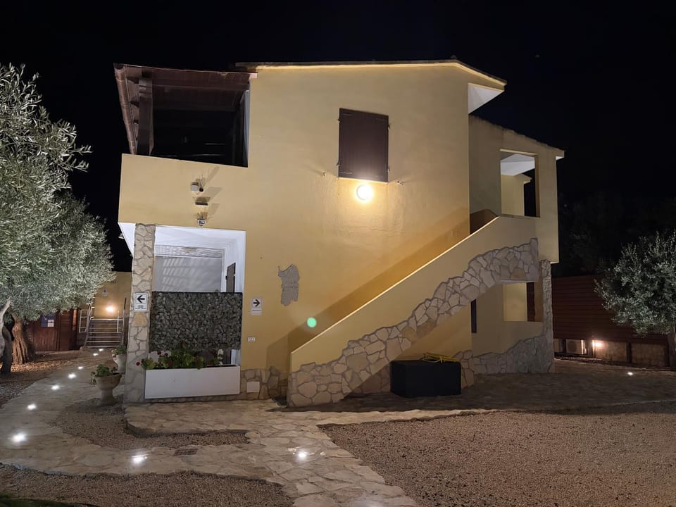 Villaluciana Solanas House in Sardinia