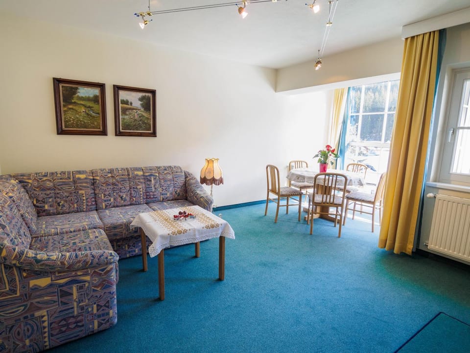 Living room, Seating area, Dining area