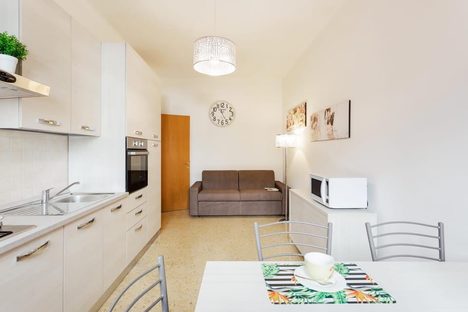 Kitchen or kitchenette, Living room