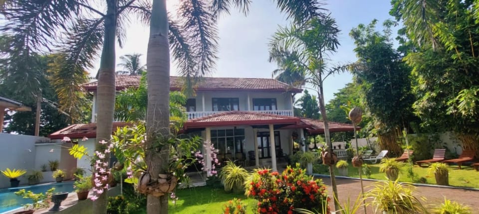 Turtle Paradise Villa Hotel in Southern Province