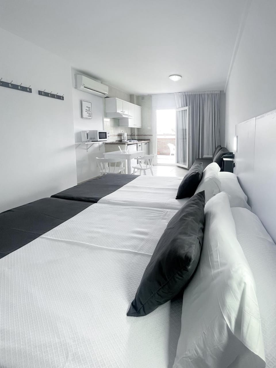 Kitchen or kitchenette, Photo of the whole room, Bedroom