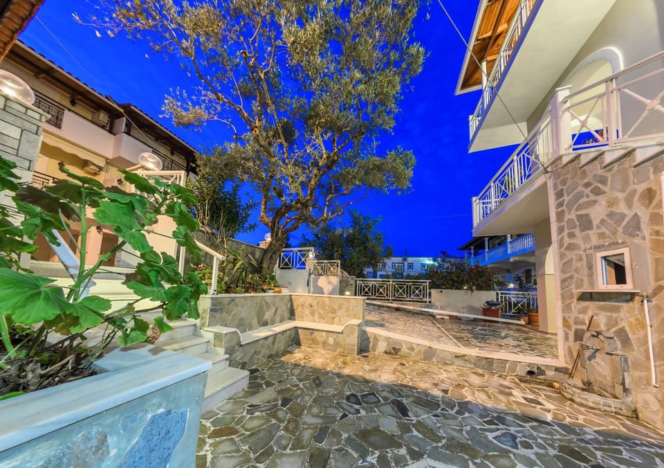 Garden, Balcony/Terrace, Sunset
