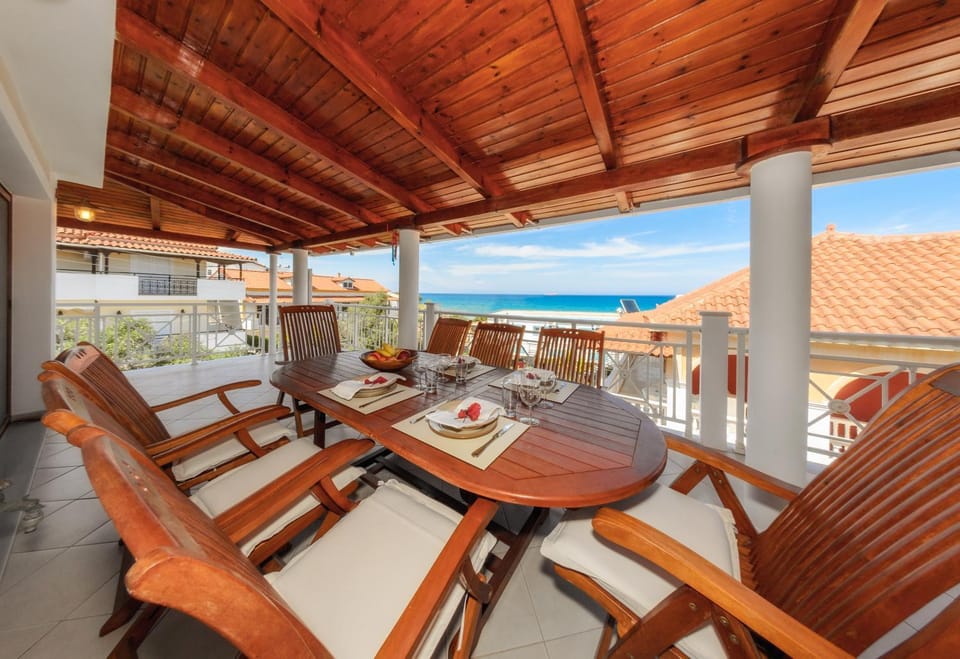 Balcony/Terrace, Balcony/Terrace, Beach, Sea view