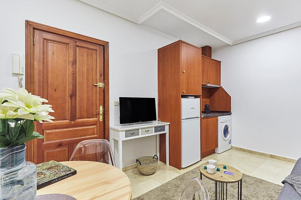 LEEWAYS APARTMENT II in GRAN VÍA Apartment in Centro