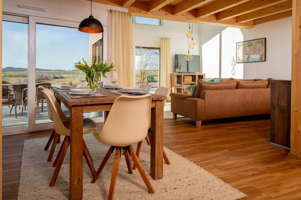 Living room, Dining area