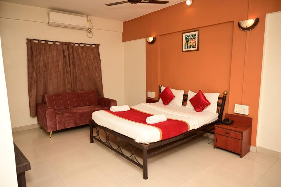 HMR Hotels - Hotel HMR Royal Inn Hotel in Pune