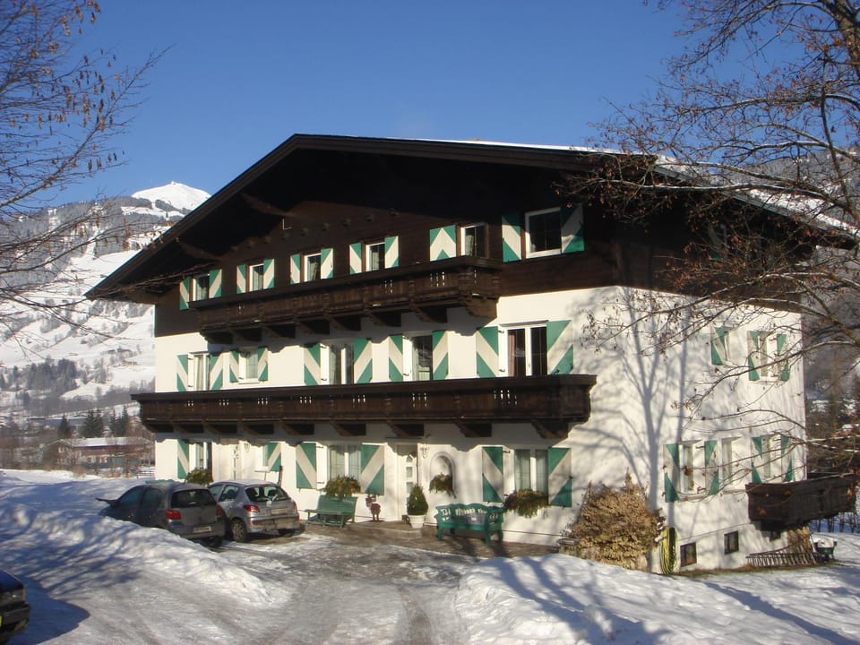 Property building, Winter