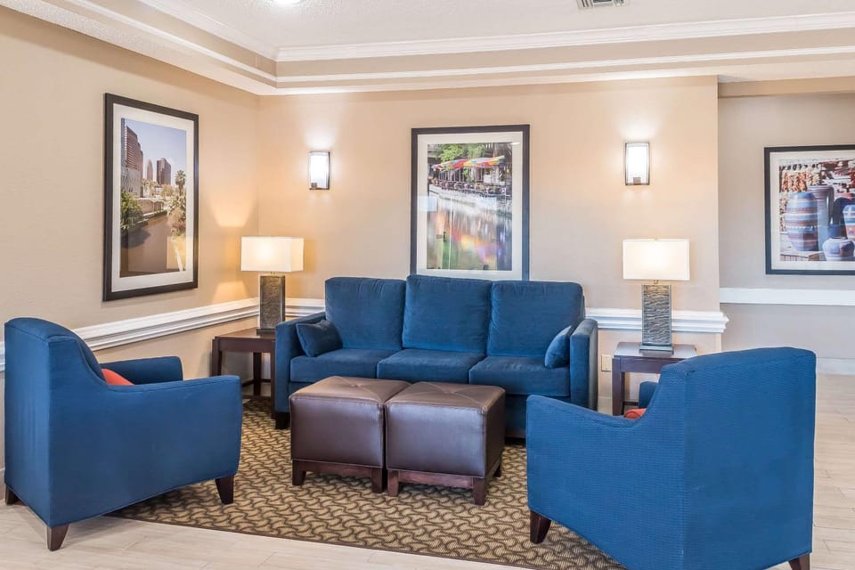 Lobby or reception, On site