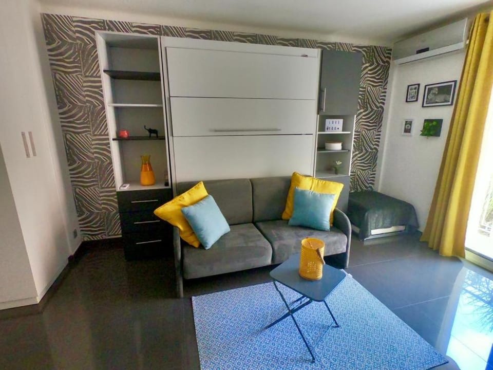 République n°1 Apartment in Avenue du Carnier