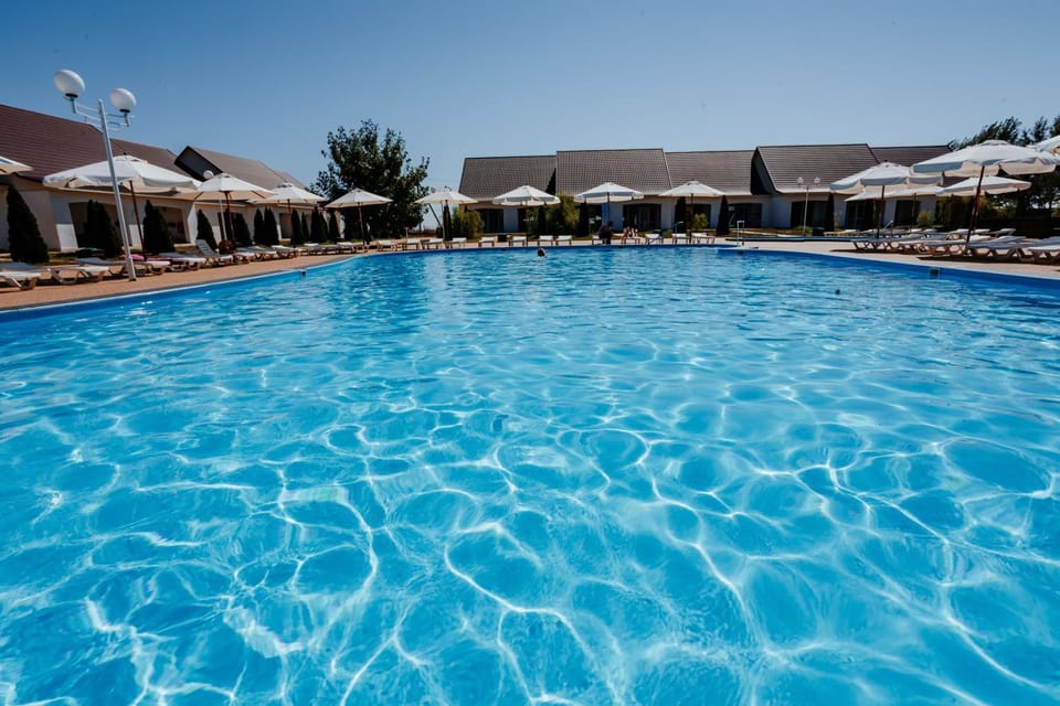 Pool view, Swimming pool