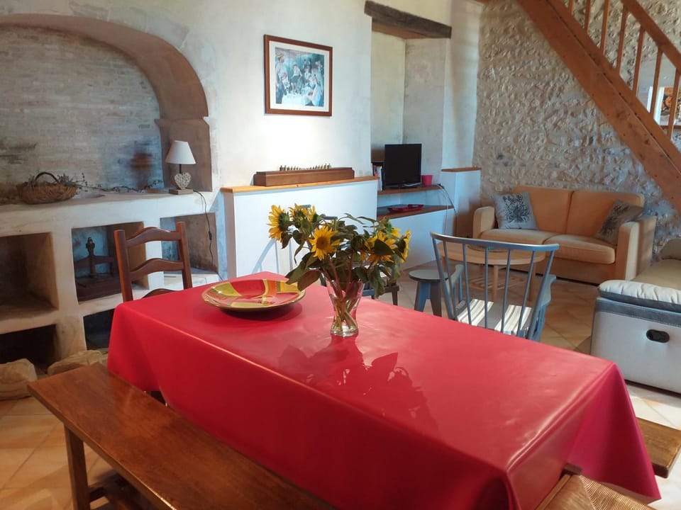 Decorative detail, Dining area