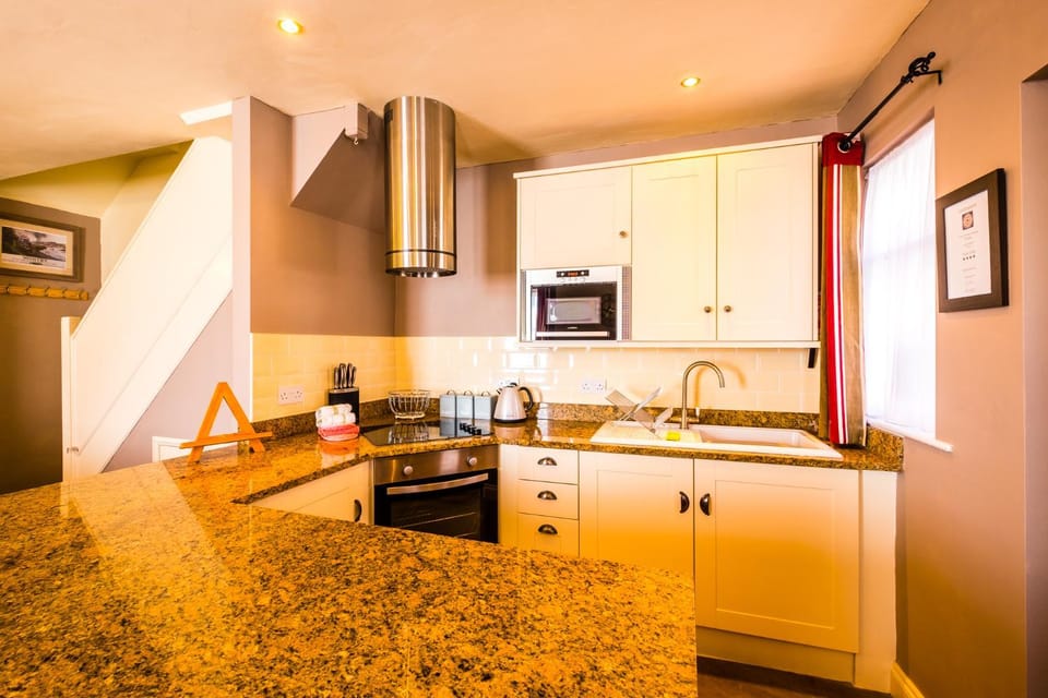Coffee/tea facilities, Kitchen or kitchenette, Food and drinks