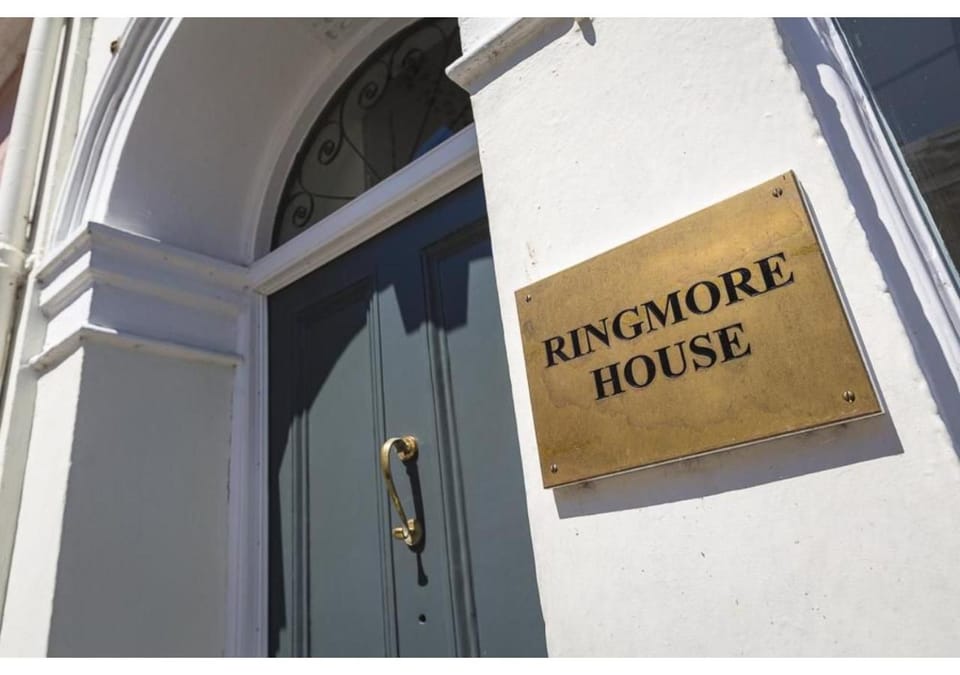 The Old Post Office - Parking Available - 75 meters Estuary House in Salcombe