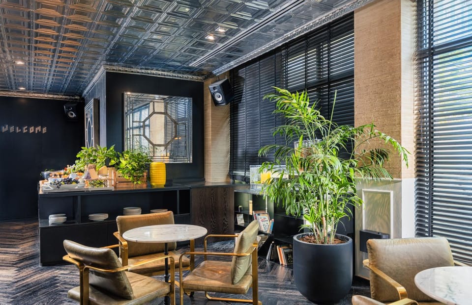 Living room, Lobby or reception, Seating area, Breakfast
