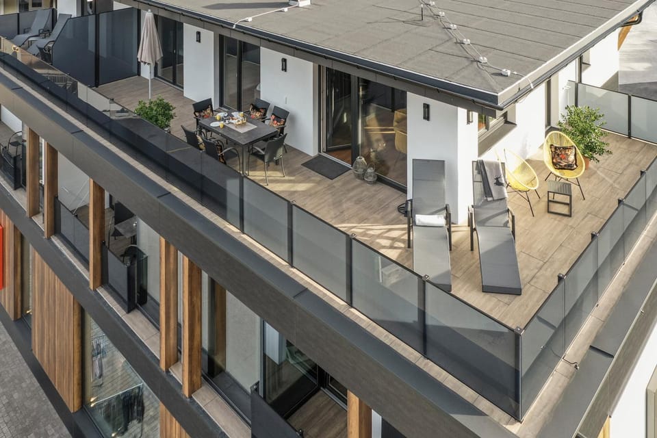 Balcony/Terrace, Mountain view