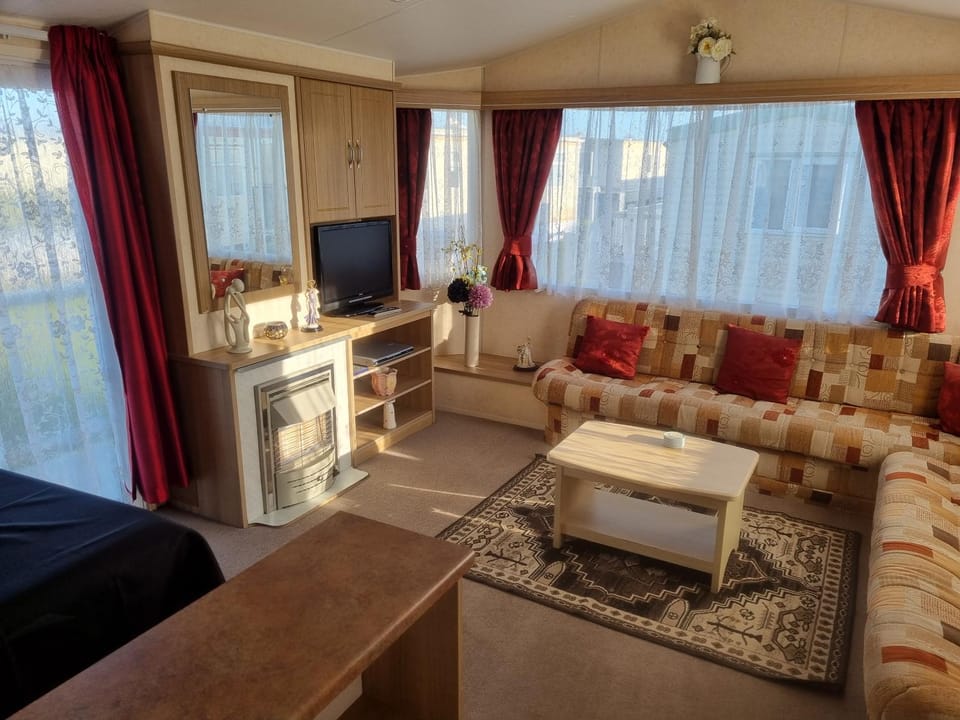 S460 8 BERTH CARAVAN ON THE GOLDEN PALM CHAPEL ST LEONARDS Apartment in Chapel Saint Leonards