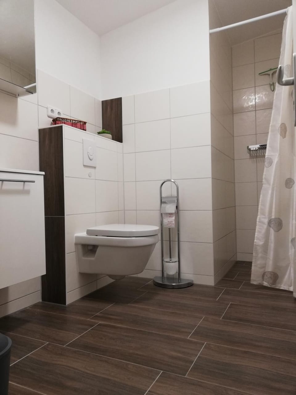 Bathroom, Decorative detail
